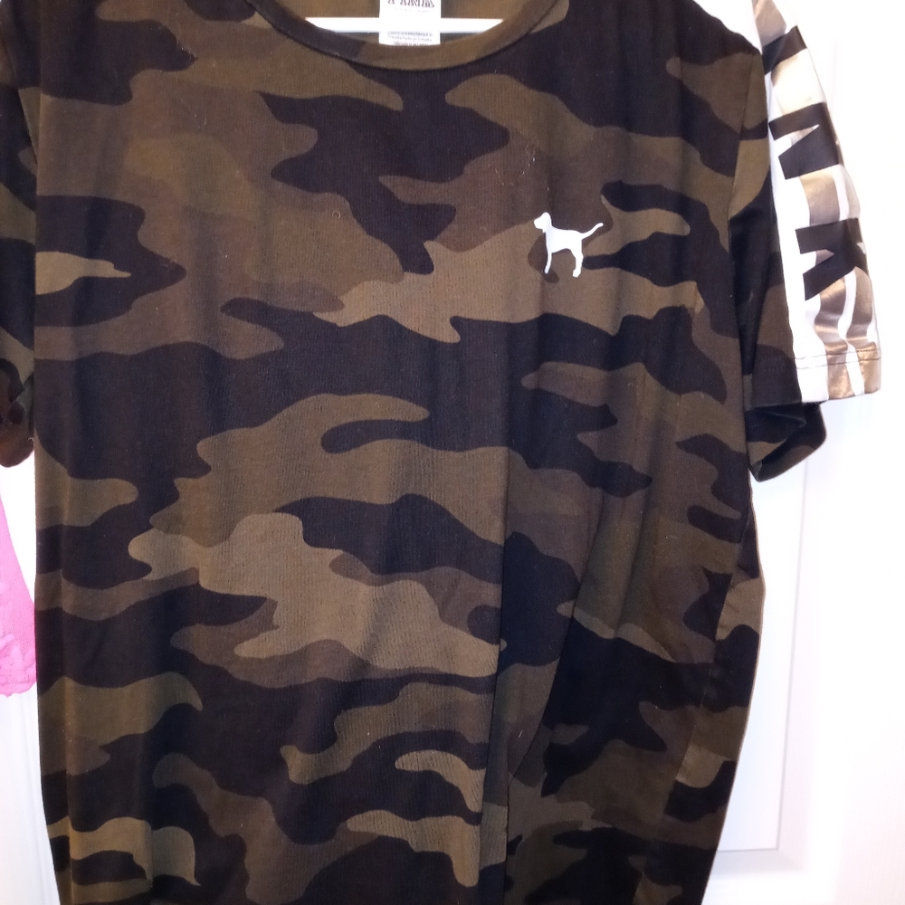 2 Pink tees